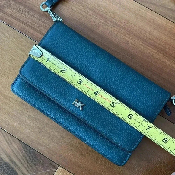 Michael Kors crossbody - Picture 10 of 11